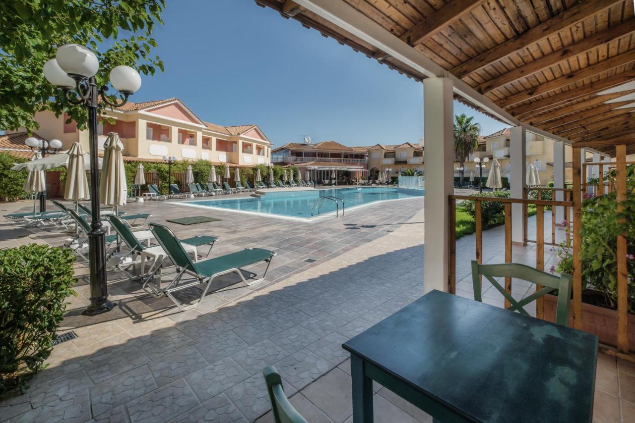 Ecoresort Hotel Zefyros Айос-Кирикос Экстерьер фото